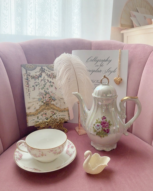 Vintage tea pot