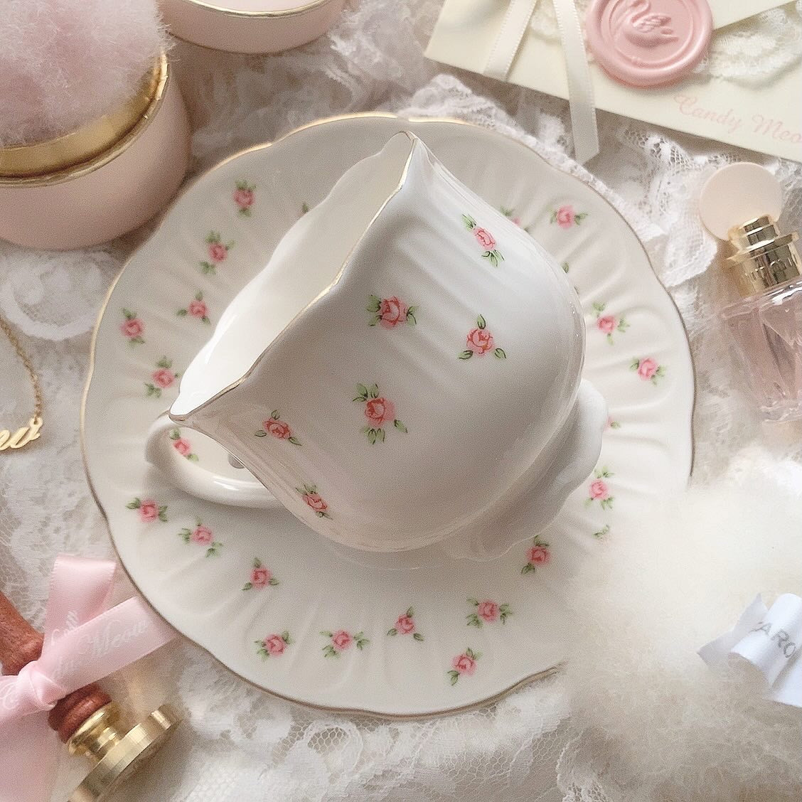 Petite rose cup&saucer