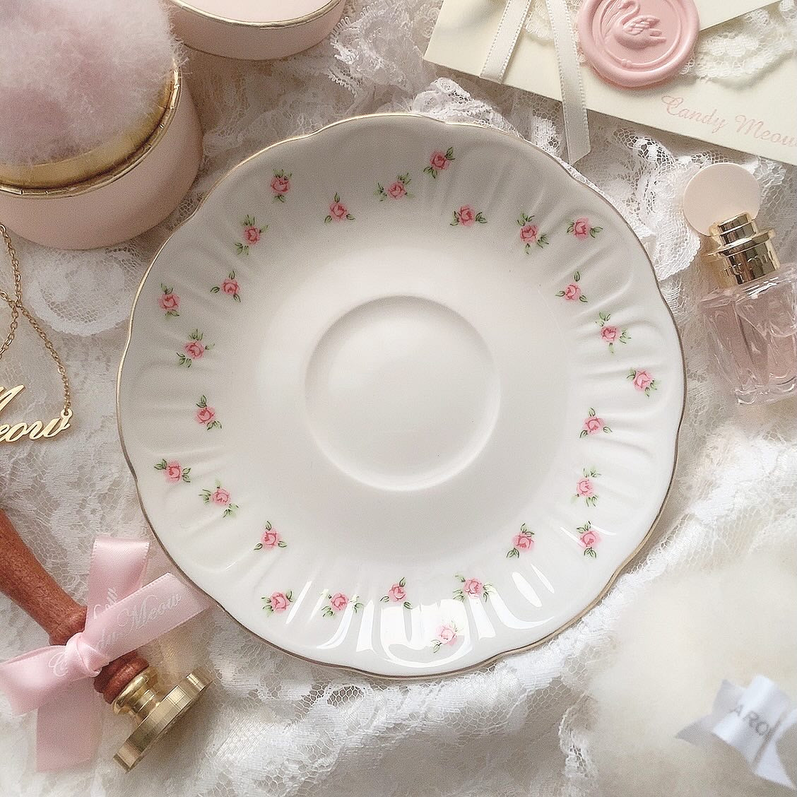 Petite rose cup&saucer