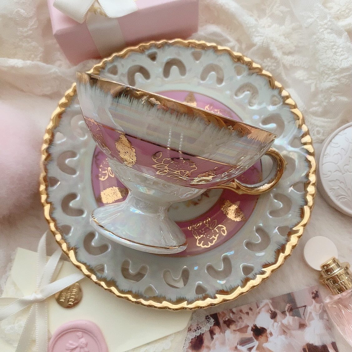 Vintgage pearl pink cup&saucer