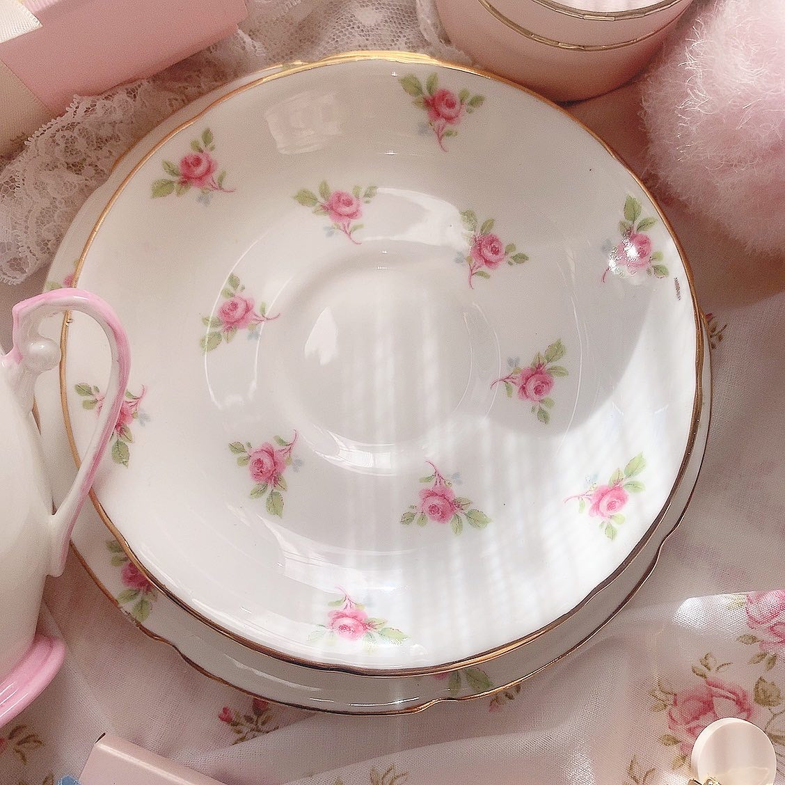 Endearing rose cup&saucer,plate(trio)