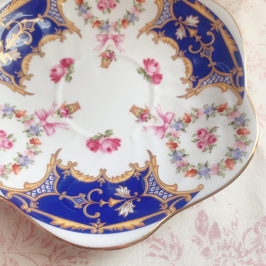 Blue rose garden cup&saucer