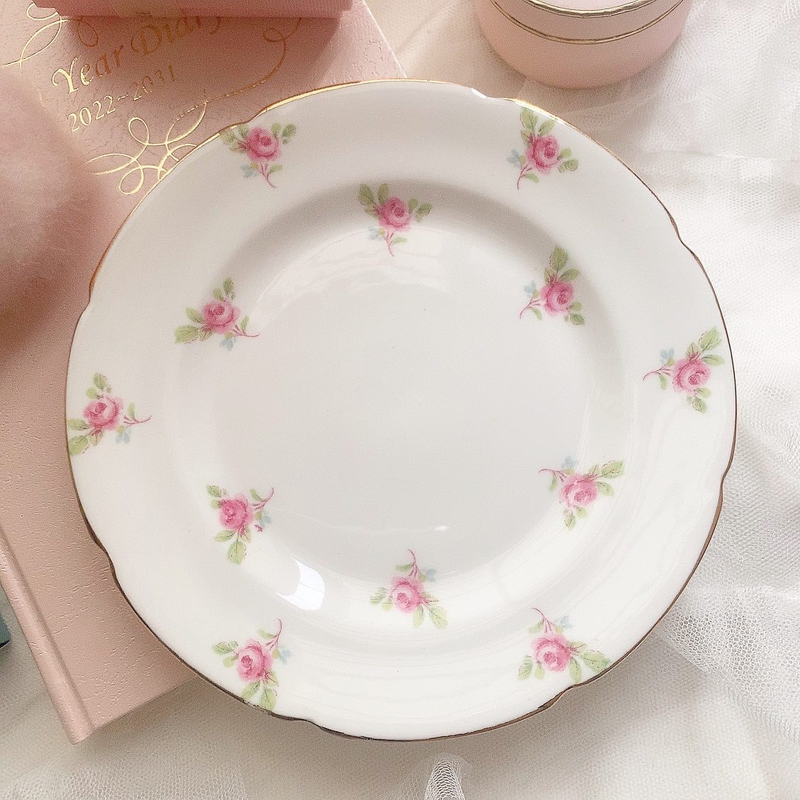 Endearing rose cup&saucer,plate(trio)