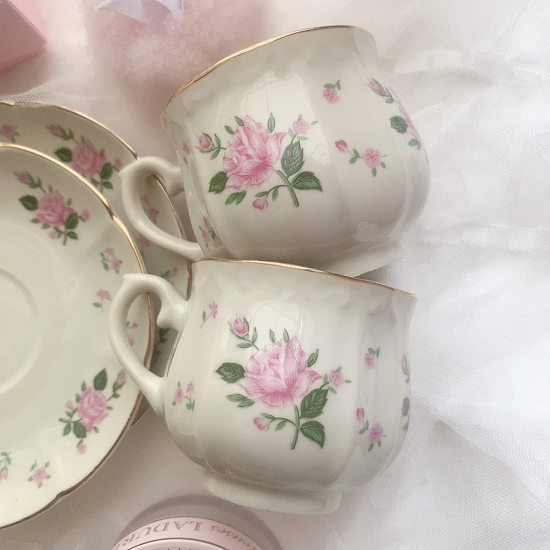 Blooming rose cup&saucer